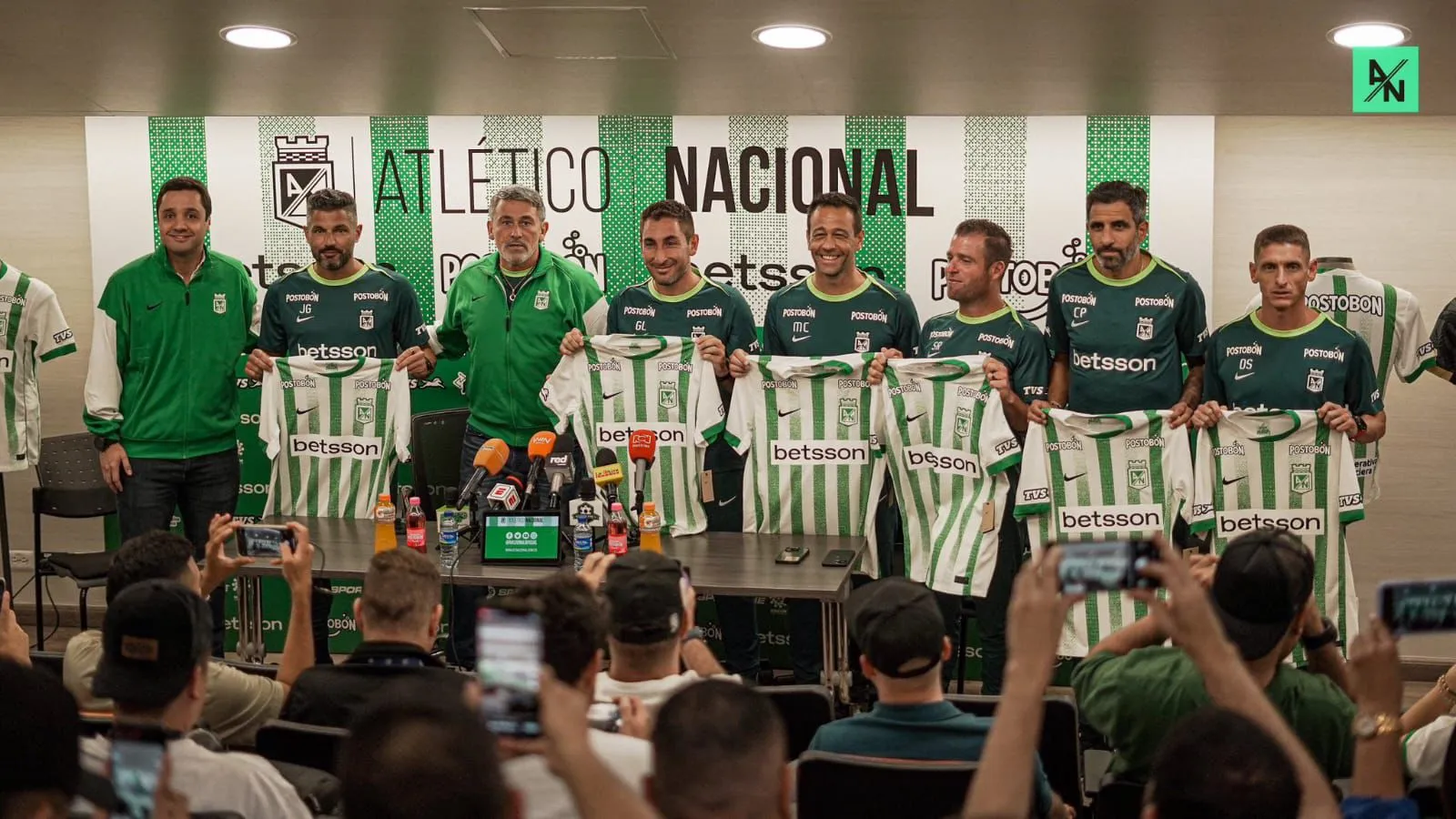 Nuevo cuerpo tecnico de Atlético Nacional!
